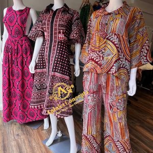 golden bag with chain